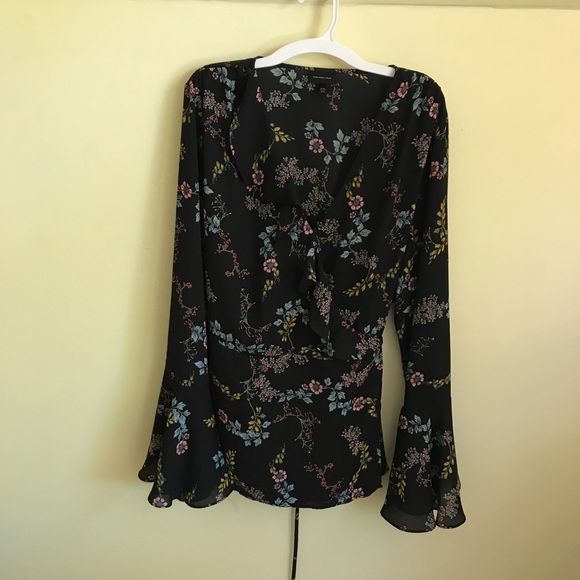Who What Wear Tops - Gorgeous floral wrap blouse